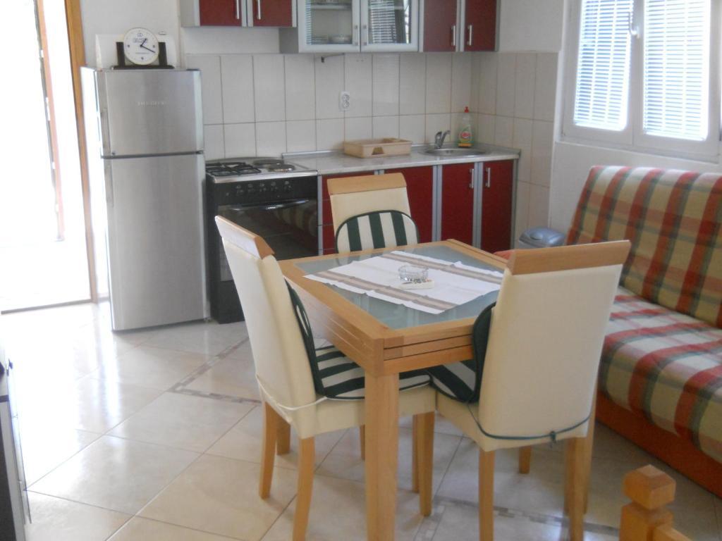 Apartments Ognjenovic Risan Cameră foto